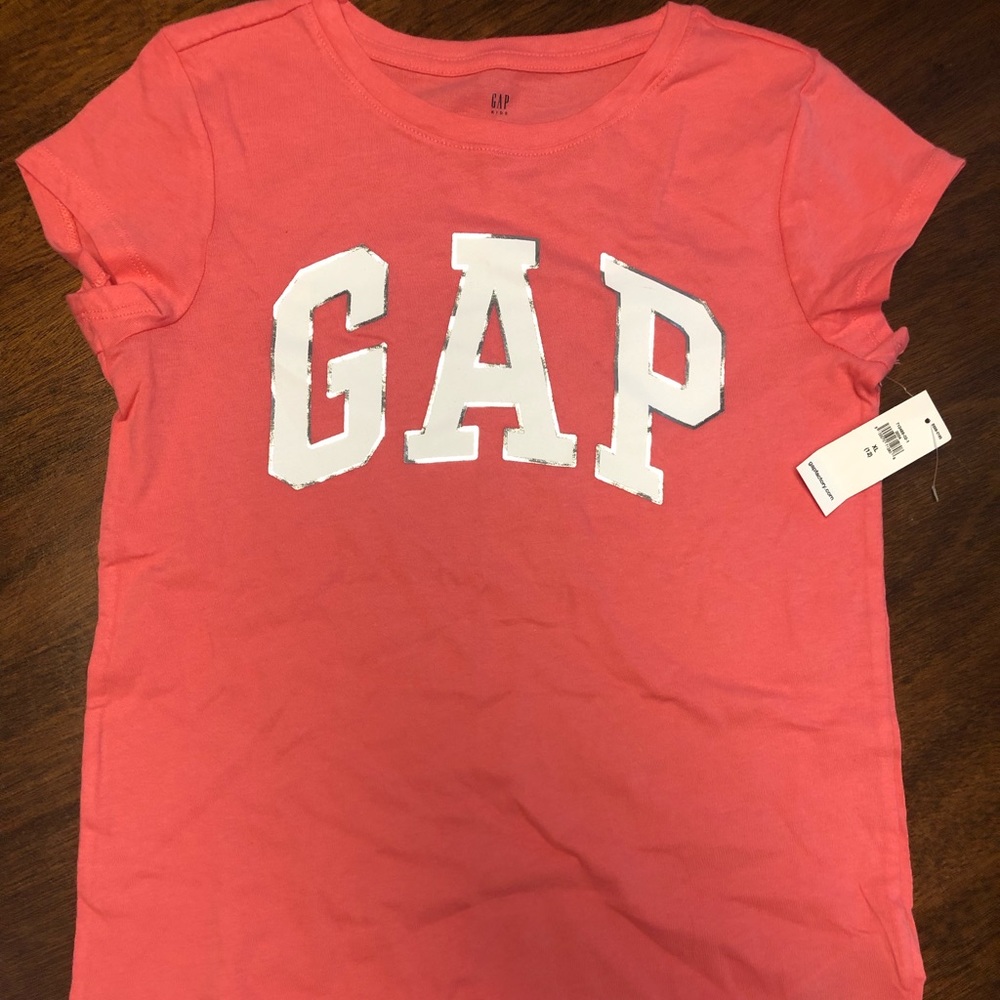 Girls XL GAP t shirt.